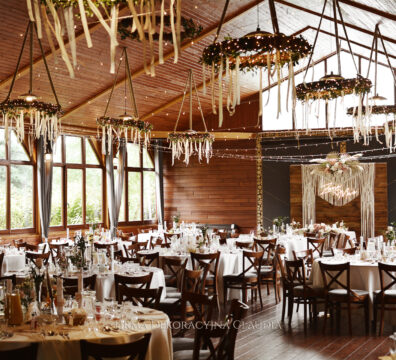 dekoracja wstążkami na weselu, dekoracja światełkami na weselu