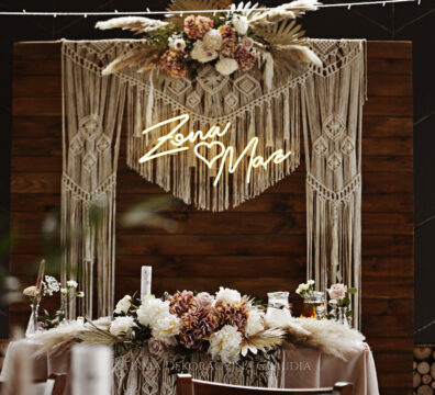 ścianka z makramą na wesele