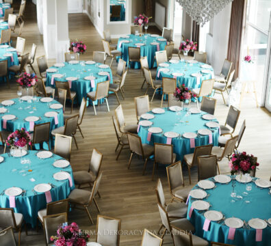 kolorowe stoliki dla gości weselnych na weselu dekoracje na wesele