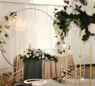 ścianka okrąg z ledonem better together, kolor beż i szałwia