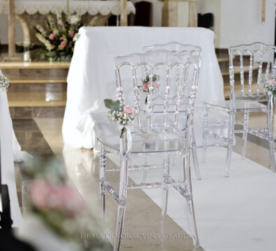 Krzesło przezroczyste, krzesła transparentne dekoracja ślubu