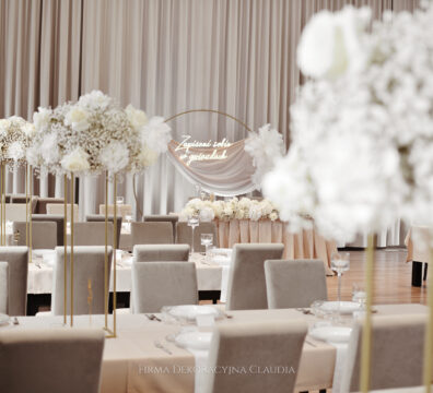 strusie pióra i dekoracja glamour